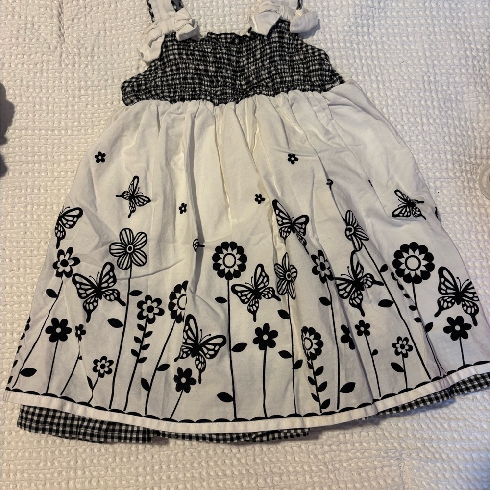 Charming Black and White Floral Dress size 18 months